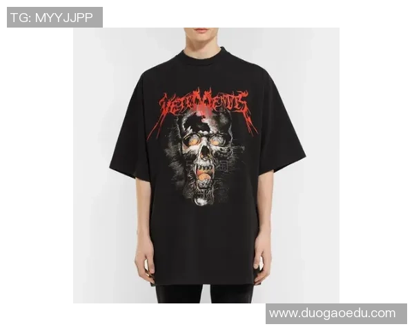 时尚与运动结合足球明星头像T恤让你成为街头焦点